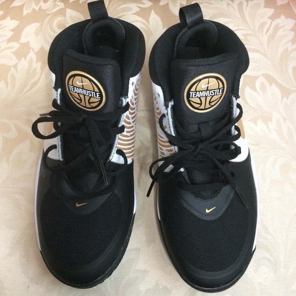 Nike Other - Nike Team Hustle D9